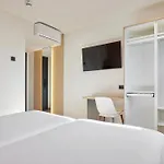 Hotel Pakeleku Guest house