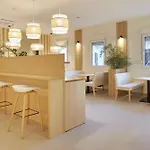 Hotel Pakeleku Guest house