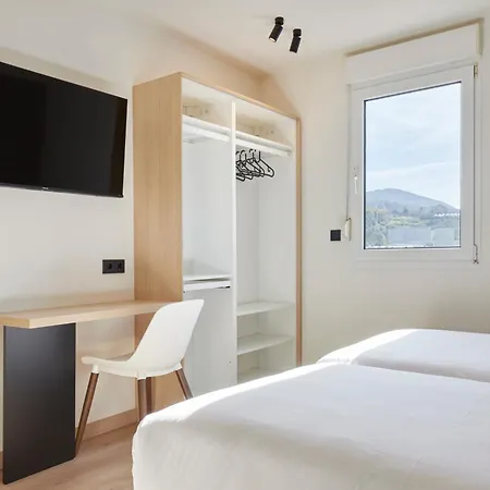 게스트하우스 Pakeleku 3*