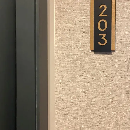 Pakeleku 우르니에타